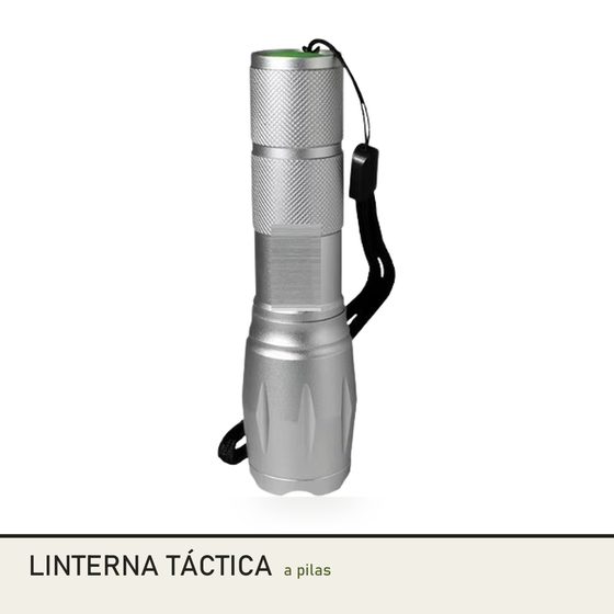 Linterna táctica a pilas